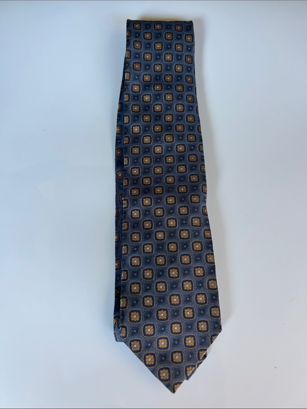 Hugo Biss grey and Tan men’s 100% silk Tie